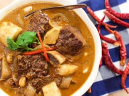 Massaman Curry with Beef: A Flavorful Thai Beef Curry Recipe